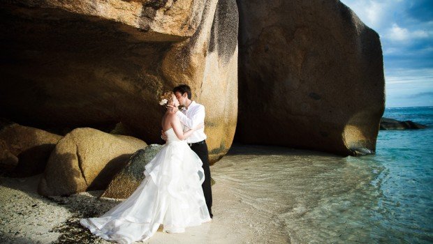 wedding-seychelles-beach-beautiful-places-moniquedecaro